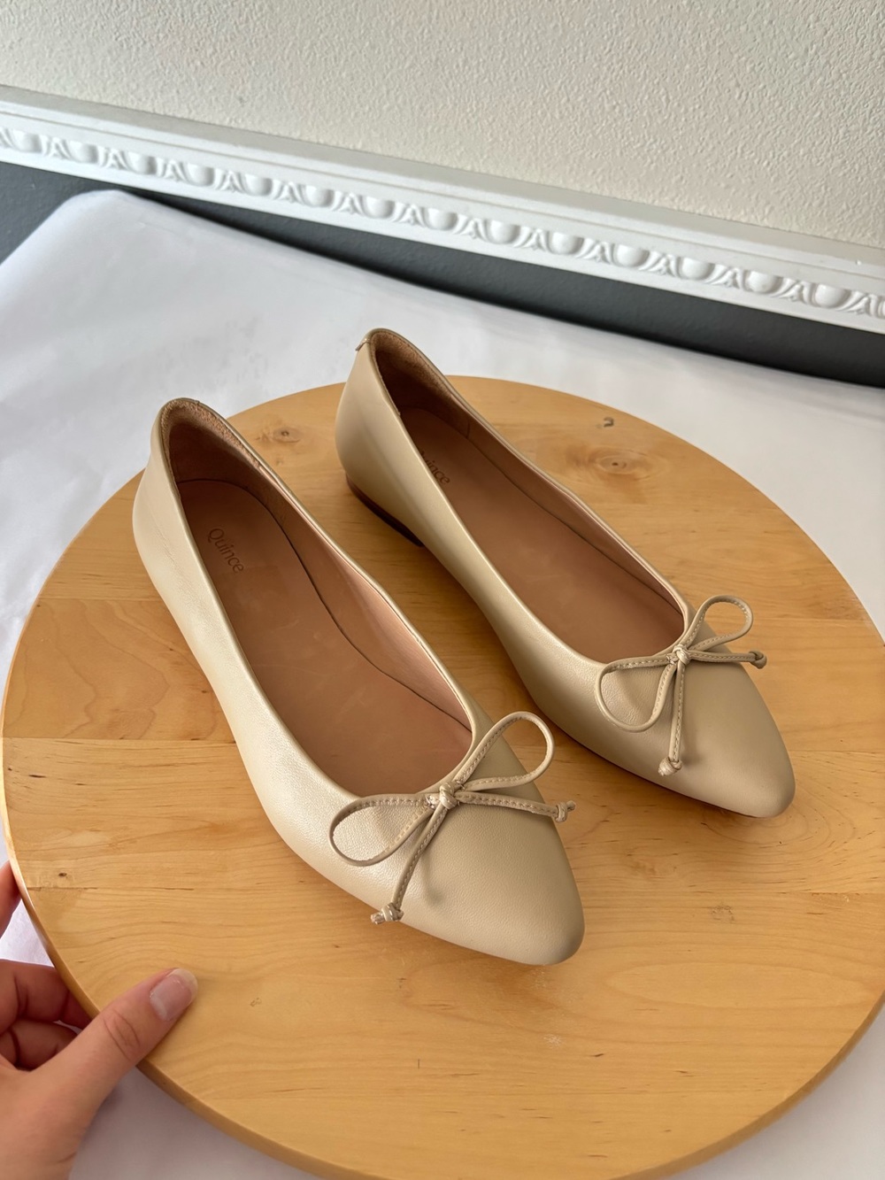 NEW Quince Beige Bow Pointed-Toe Flats Size 7
